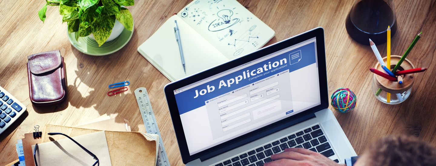 Stemp a student is filling out a job application online